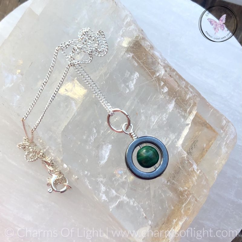 Hematite Gemstone Fidget Necklace (Malachite)